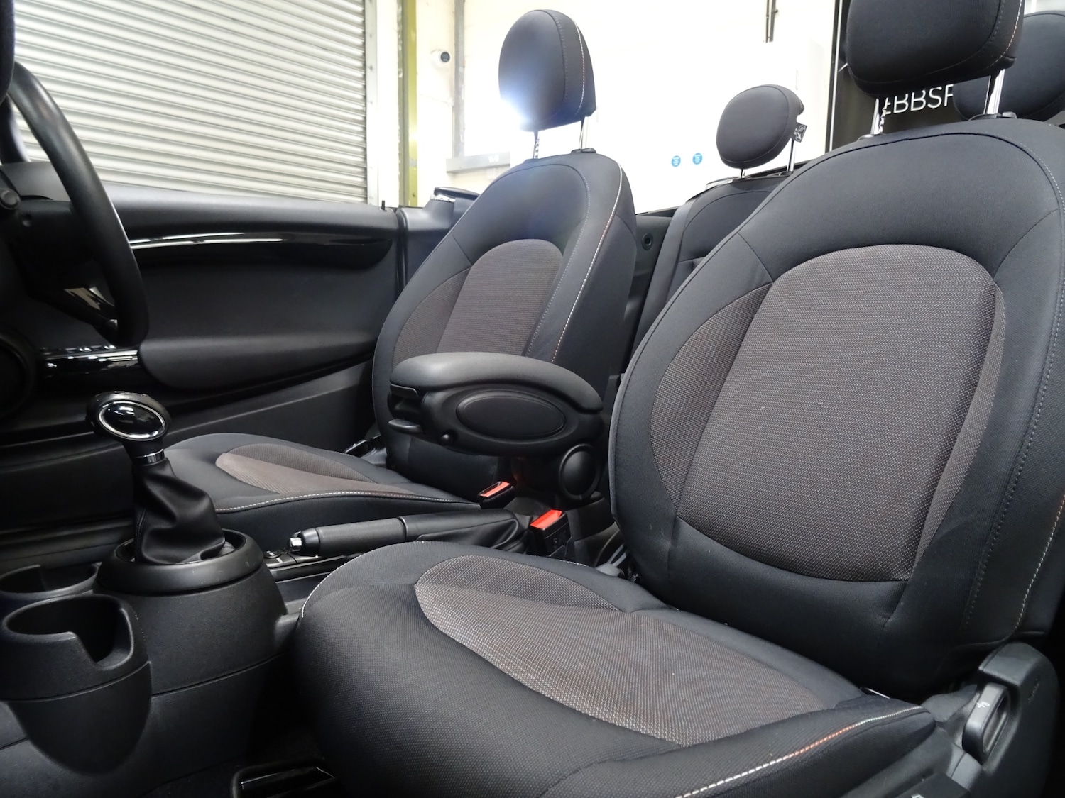 Used MINI Convertible 2017 for sale - 77934106: Photo 2