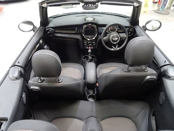 Used MINI Convertible 2017 for sale - 77934106: Photo