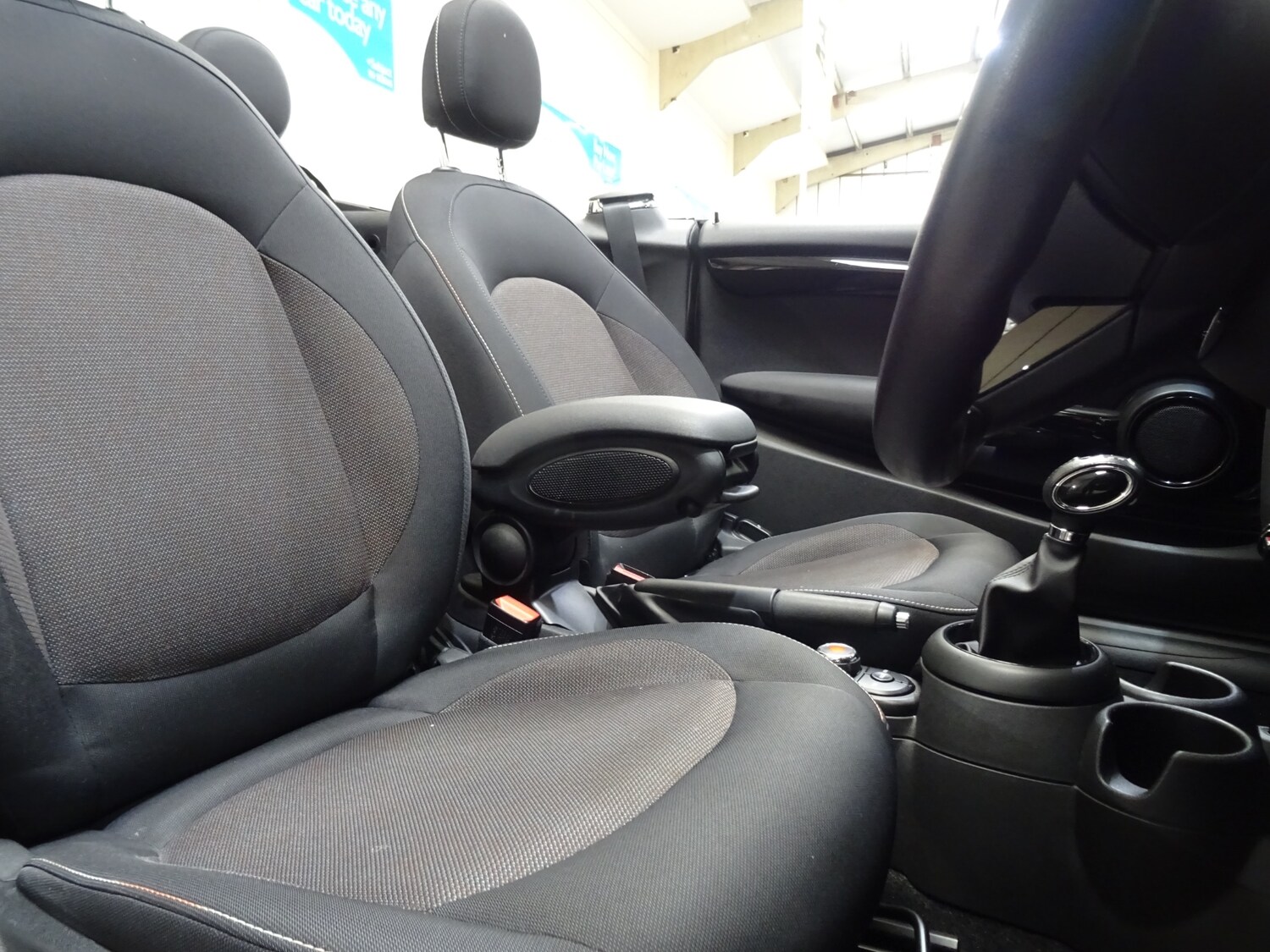 Used MINI Convertible 2017 for sale - 77934106: Photo 6