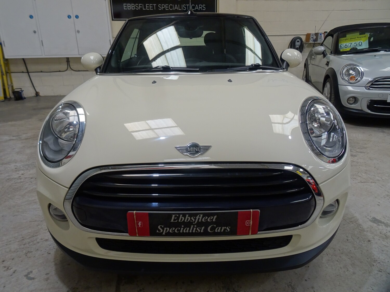 Used MINI Convertible 2017 for sale - 77934106: Photo 7