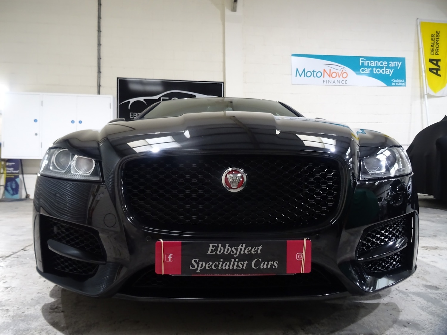 Used Jaguar XF 2015 for sale - 76428431: Photo 14