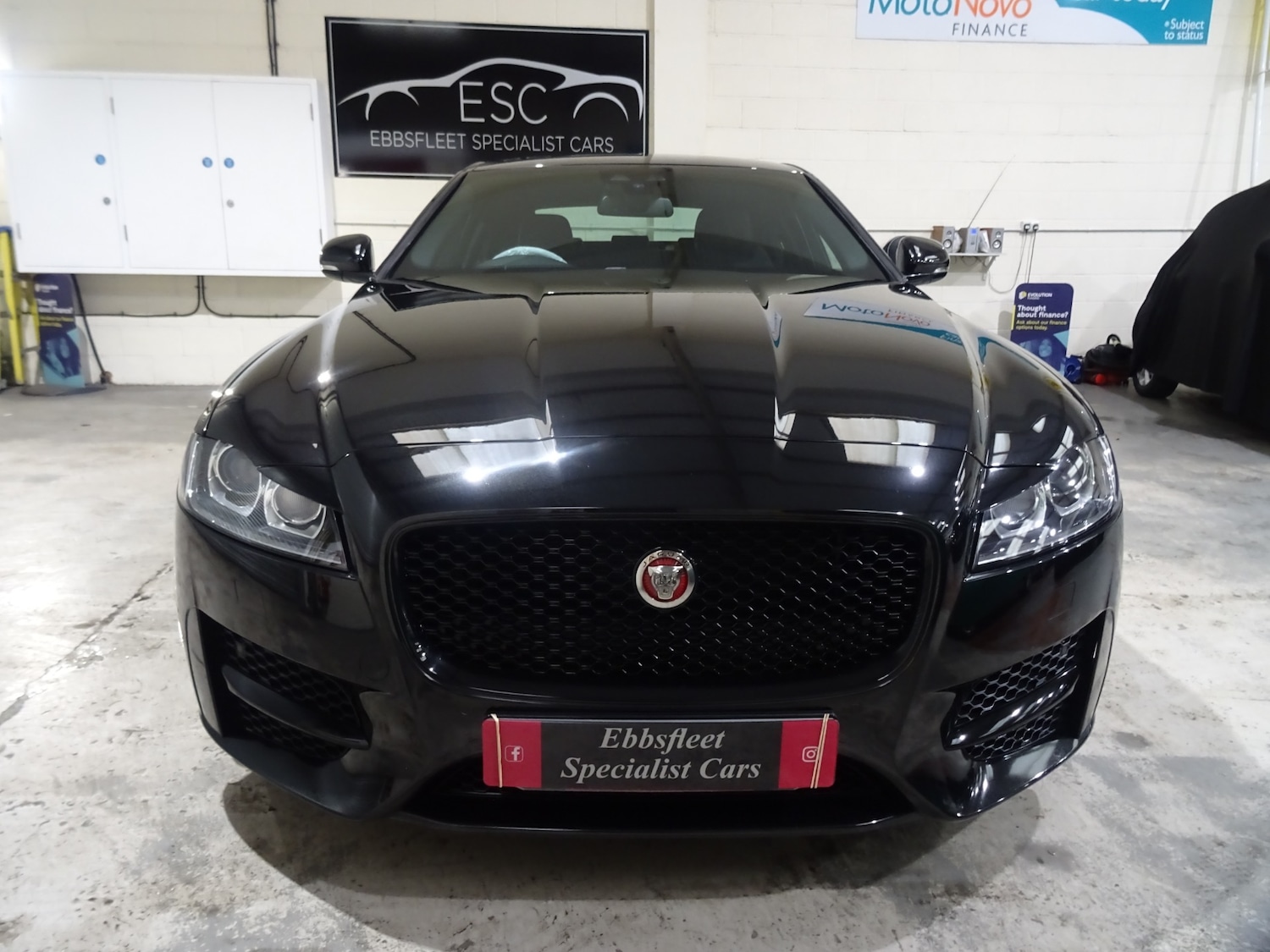 Used Jaguar XF 2015 for sale - 76428431: Photo 2
