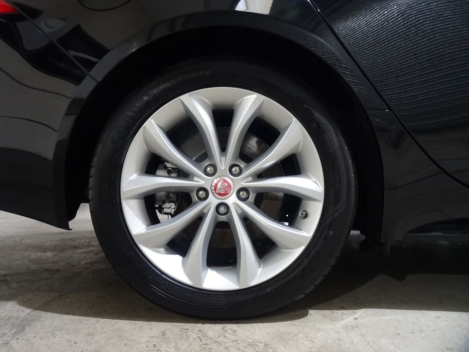 Used Jaguar XF 2015 for sale - 76428431: Photo 20