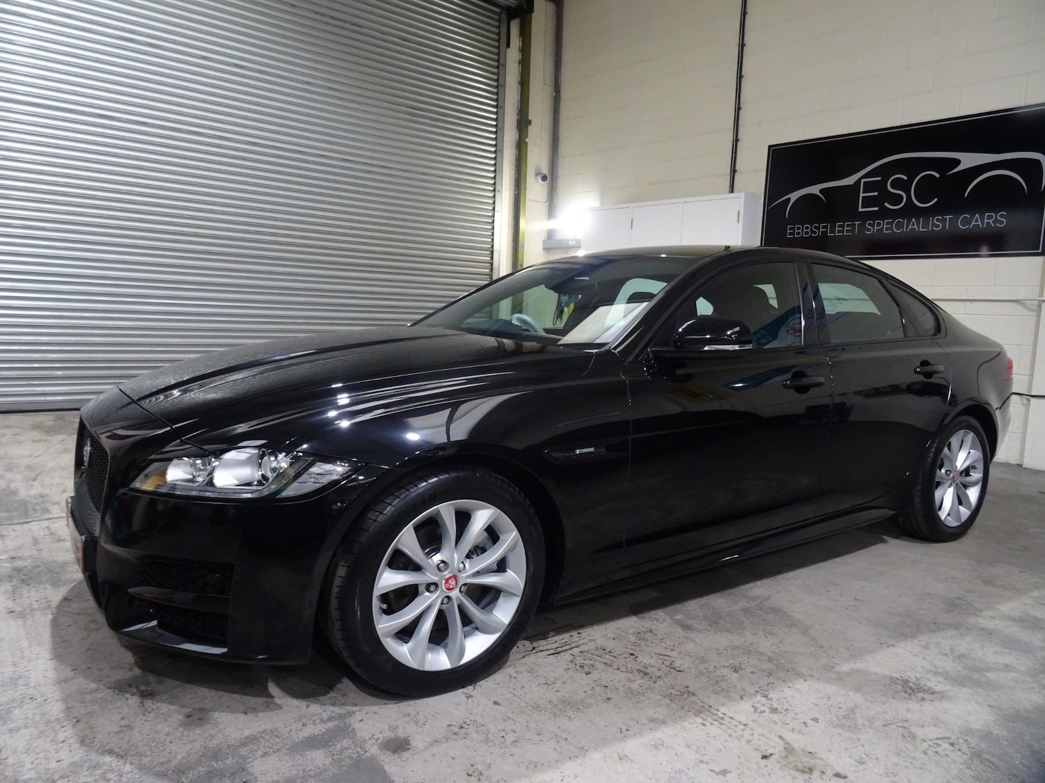 Used Jaguar XF 2015 for sale - 76428431: Photo 6