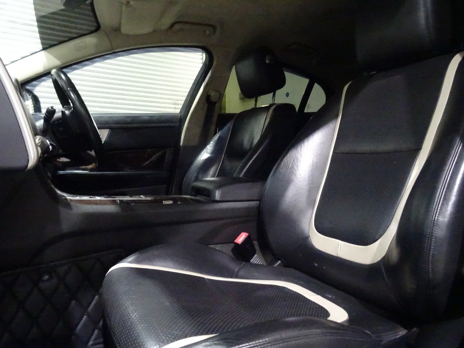 Used Jaguar XF 2013 for sale - 77312507: Photo 3