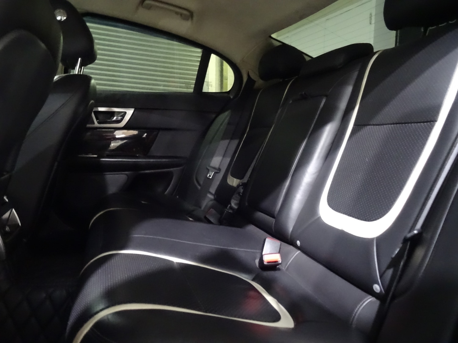 Used Jaguar XF 2013 for sale - 77312507: Photo 4