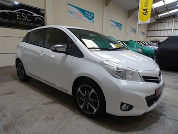 Used Toyota Yaris 2013 for sale - 77045990: Photo