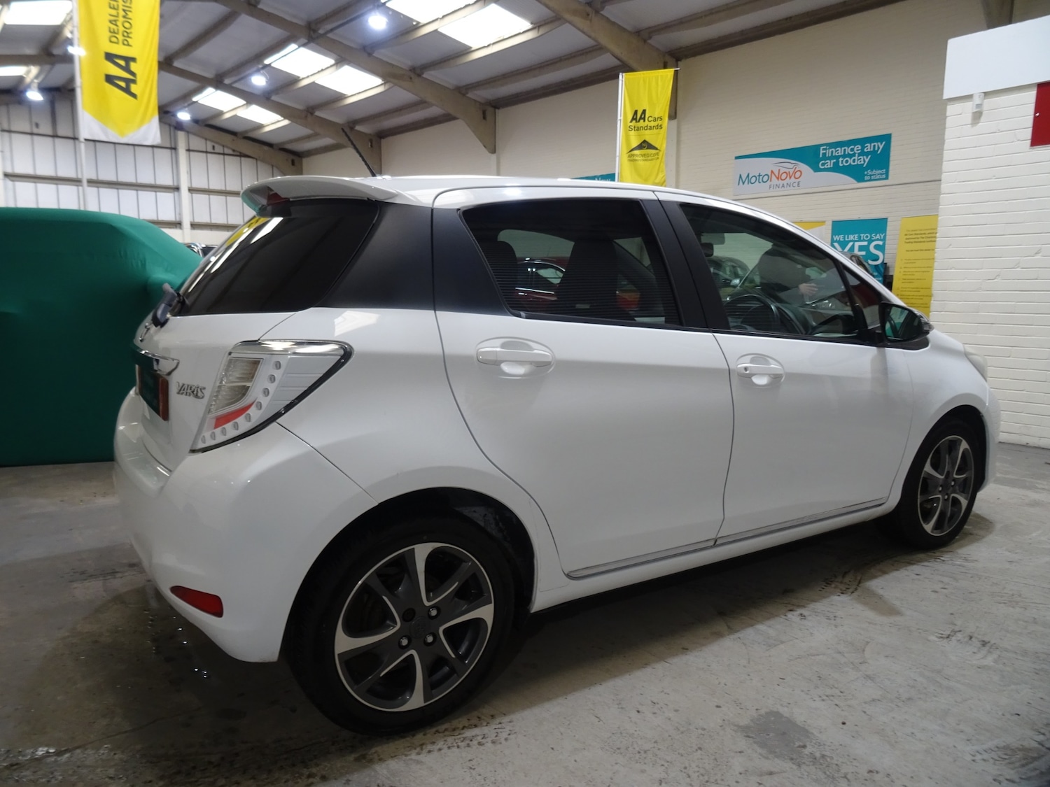 Used Toyota Yaris 2013 for sale - 77045990: Photo 8