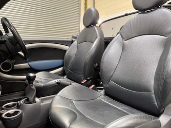 Used MINI Convertible 2010 for sale - 79393776: Photo