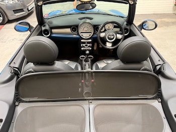 Used MINI Convertible 2010 for sale - 79393776: Photo