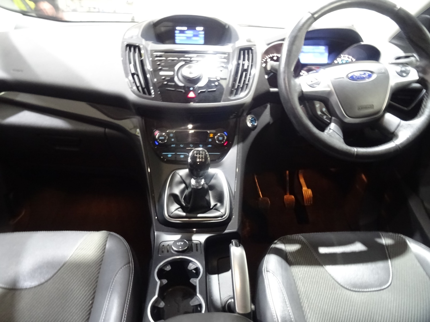Used Ford Kuga 2015 for sale - 77208864: Photo 2