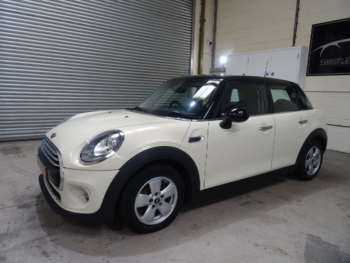 2015 (15) - 1.5 Cooper 5dr **LOW MILEAGE*ONLY 16000 MILES FROM NEW**