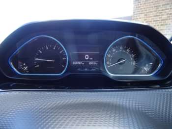 Used Peugeot 2008 2019 for sale - 74623947: Photo