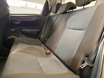 Used Toyota Yaris 2012 for sale - 79559428: Photo