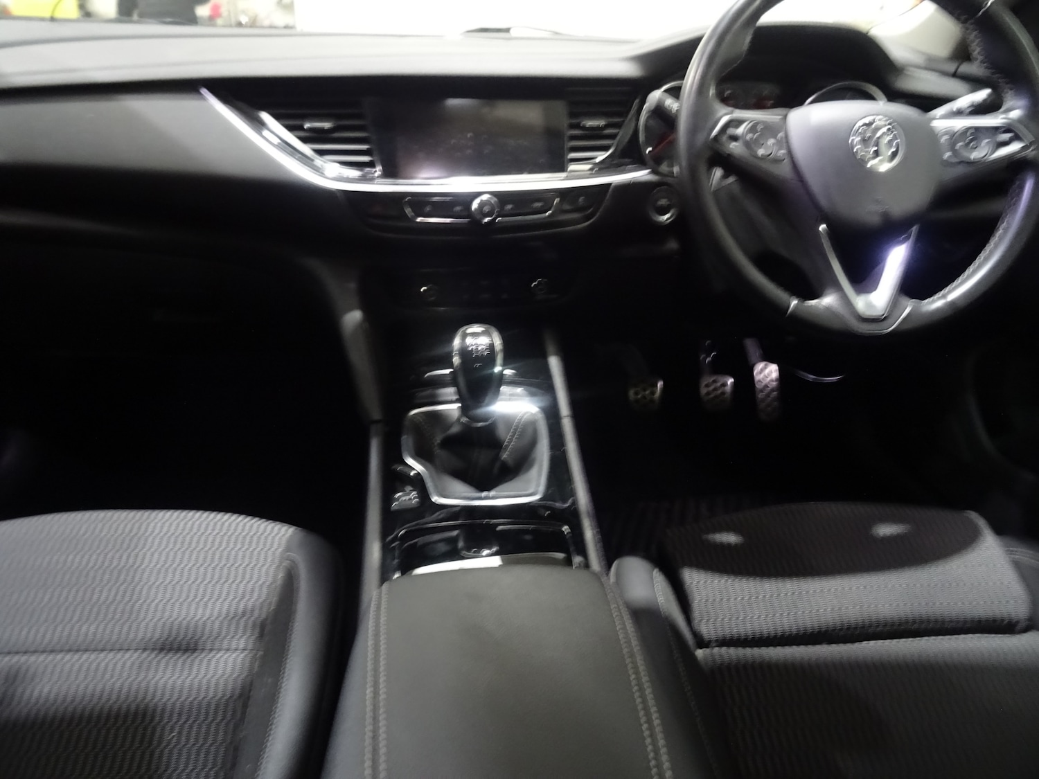 Used Vauxhall Insignia 2017 for sale - 76393478: Photo 2