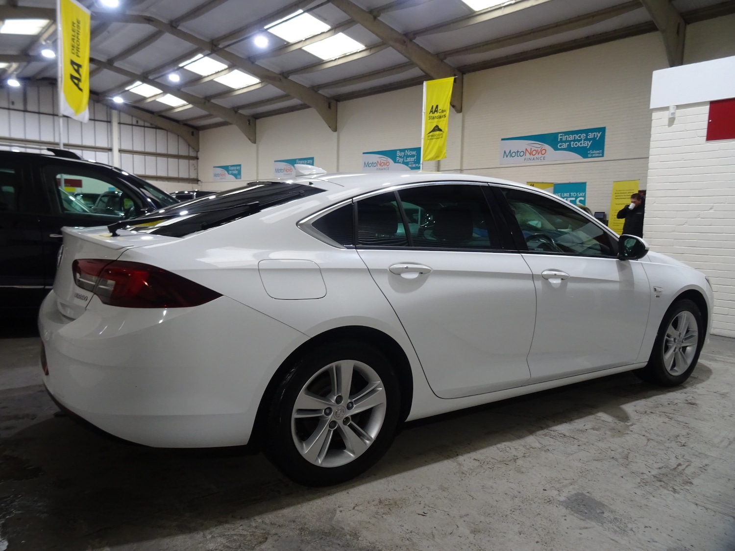 Used Vauxhall Insignia 2017 for sale - 76393478: Photo 6