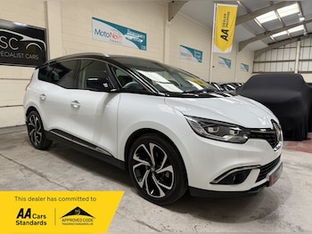 Used Renault Grand Scenic 2017 for sale - 79295508: Photo