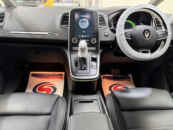 Used Renault Grand Scenic 2017 for sale - 79295508: Photo
