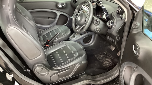 Used smart fortwo 2017 for sale - 76322163: Photo 2