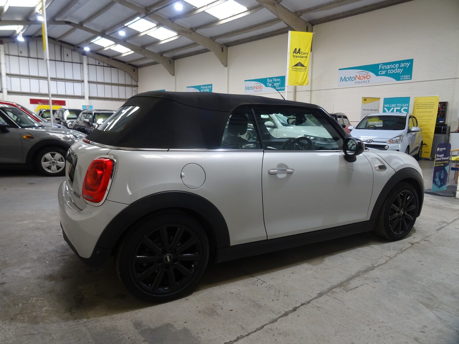 Used MINI Convertible 2017 for sale - 77950983: Photo 13