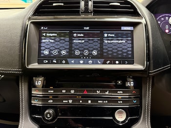 Used Jaguar F-Pace 2020 for sale - 79364920: Photo