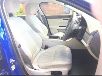 Used Jaguar XF 2017 for sale - 78313977: Photo