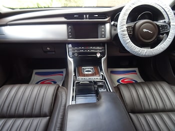 Used Jaguar XF 2015 for sale - 75774590: Photo