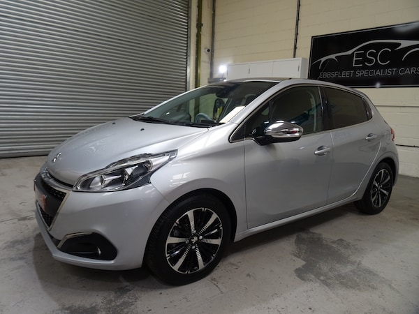 Used Peugeot 208 2016 for sale - 76091298: Photo 14