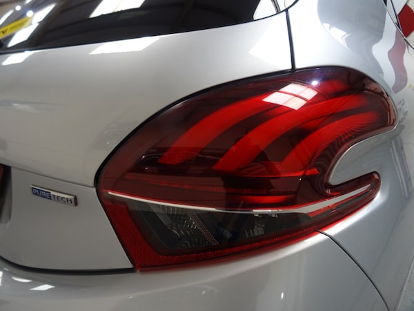 Used Peugeot 208 2016 for sale - 76091298: Photo 18