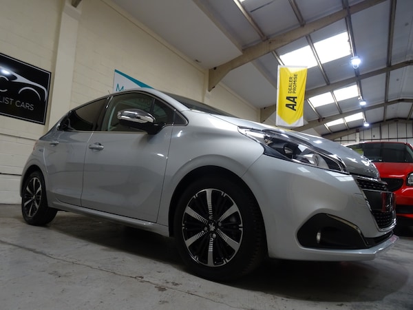 Used Peugeot 208 2016 for sale - 76091298: Photo 21