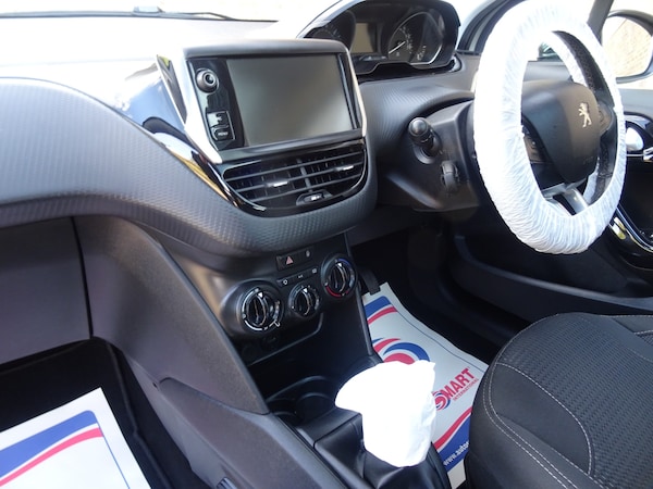 Used Peugeot 208 2016 for sale - 76091298: Photo 26