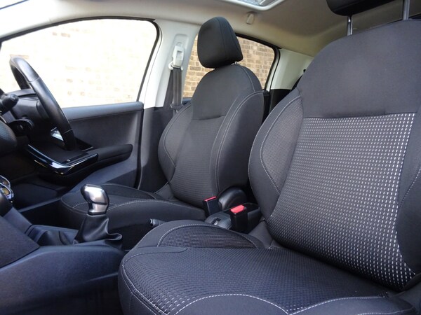 Used Peugeot 208 2016 for sale - 76091298: Photo 28