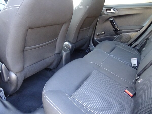 Used Peugeot 208 2016 for sale - 76091298: Photo 29