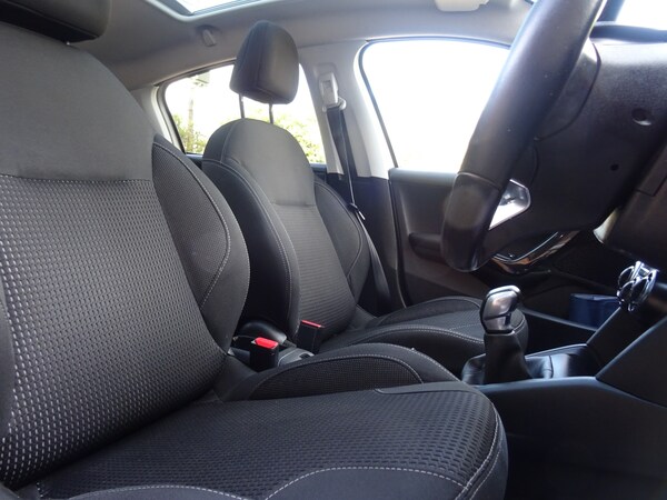 Used Peugeot 208 2016 for sale - 76091298: Photo 32