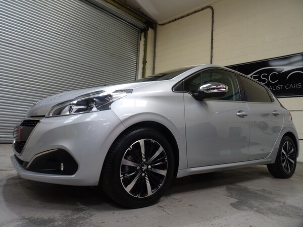 Used Peugeot 208 2016 for sale - 76091298: Photo 37