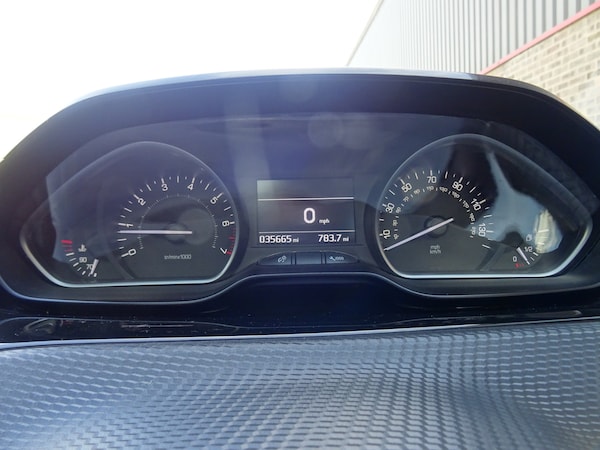 Used Peugeot 208 2016 for sale - 76091298: Photo 3