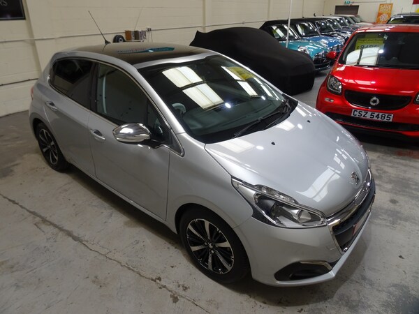 Used Peugeot 208 2016 for sale - 76091298: Photo 43