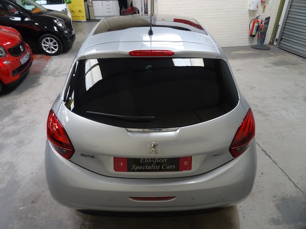 Used Peugeot 208 2016 for sale - 76091298: Photo 46