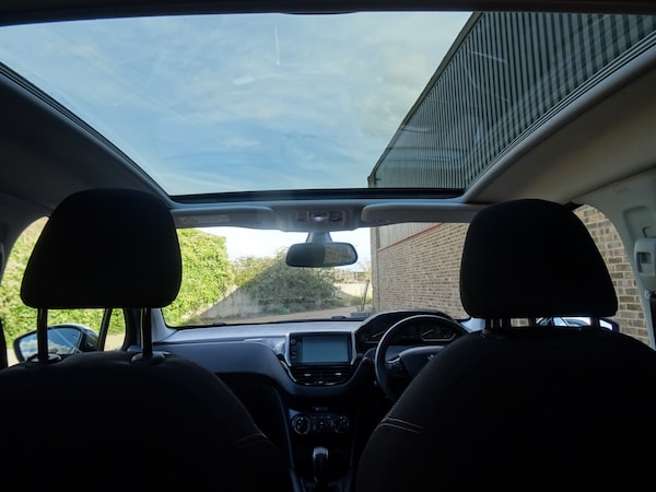 Used Peugeot 208 2016 for sale - 76091298: Photo 7