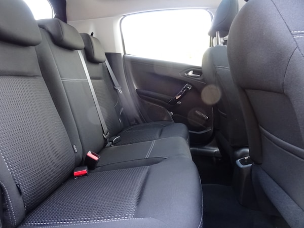 Used Peugeot 208 2016 for sale - 76091298: Photo 8