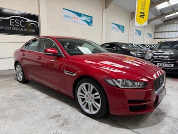 Used Jaguar XE 2017 for sale - 79536053: Photo