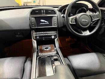 Used Jaguar XE 2017 for sale - 79536053: Photo