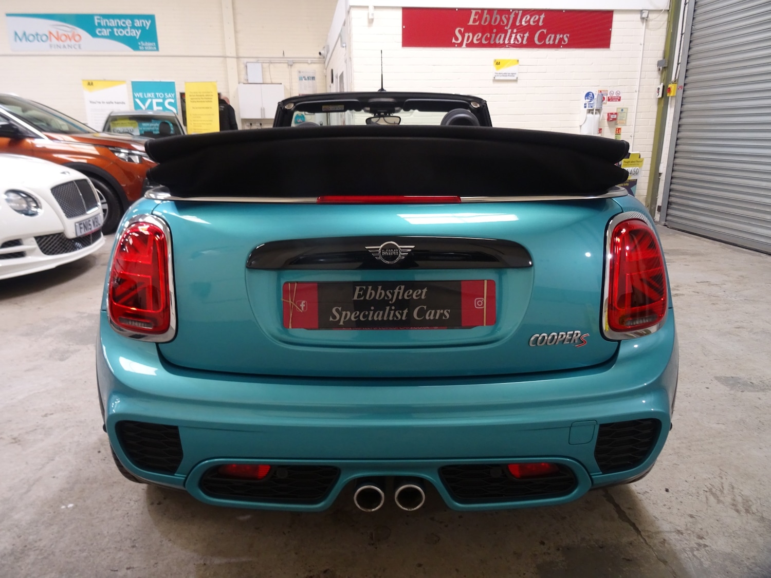 Used MINI Convertible 2019 for sale - 77663704: Photo 12