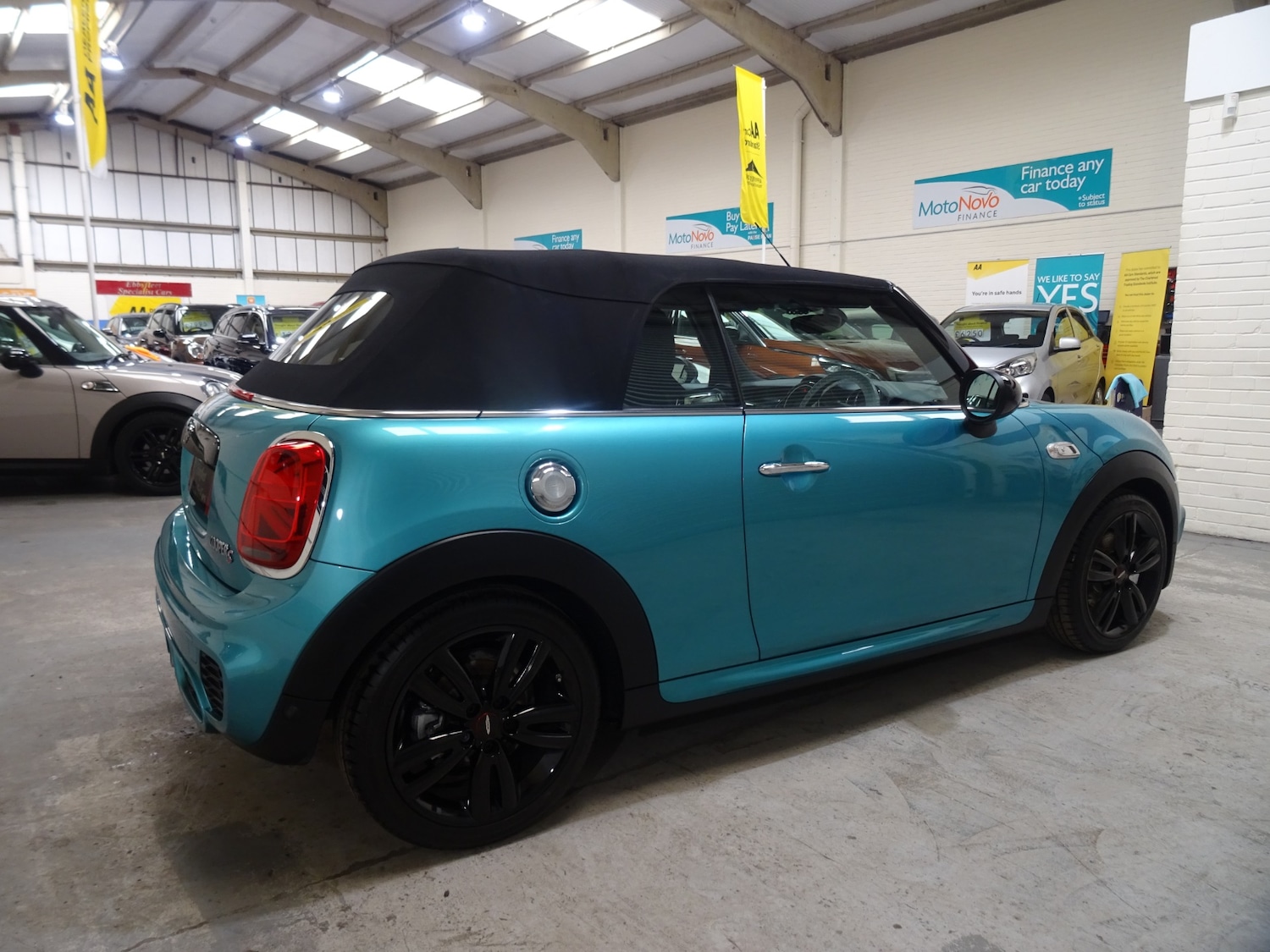 Used MINI Convertible 2019 for sale - 77663704: Photo 16