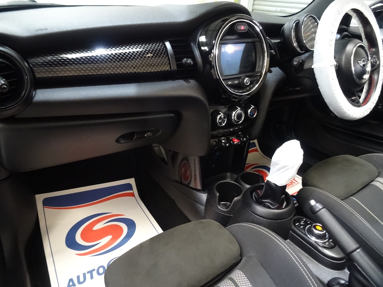 Used MINI Convertible 2019 for sale - 77663704: Photo 5