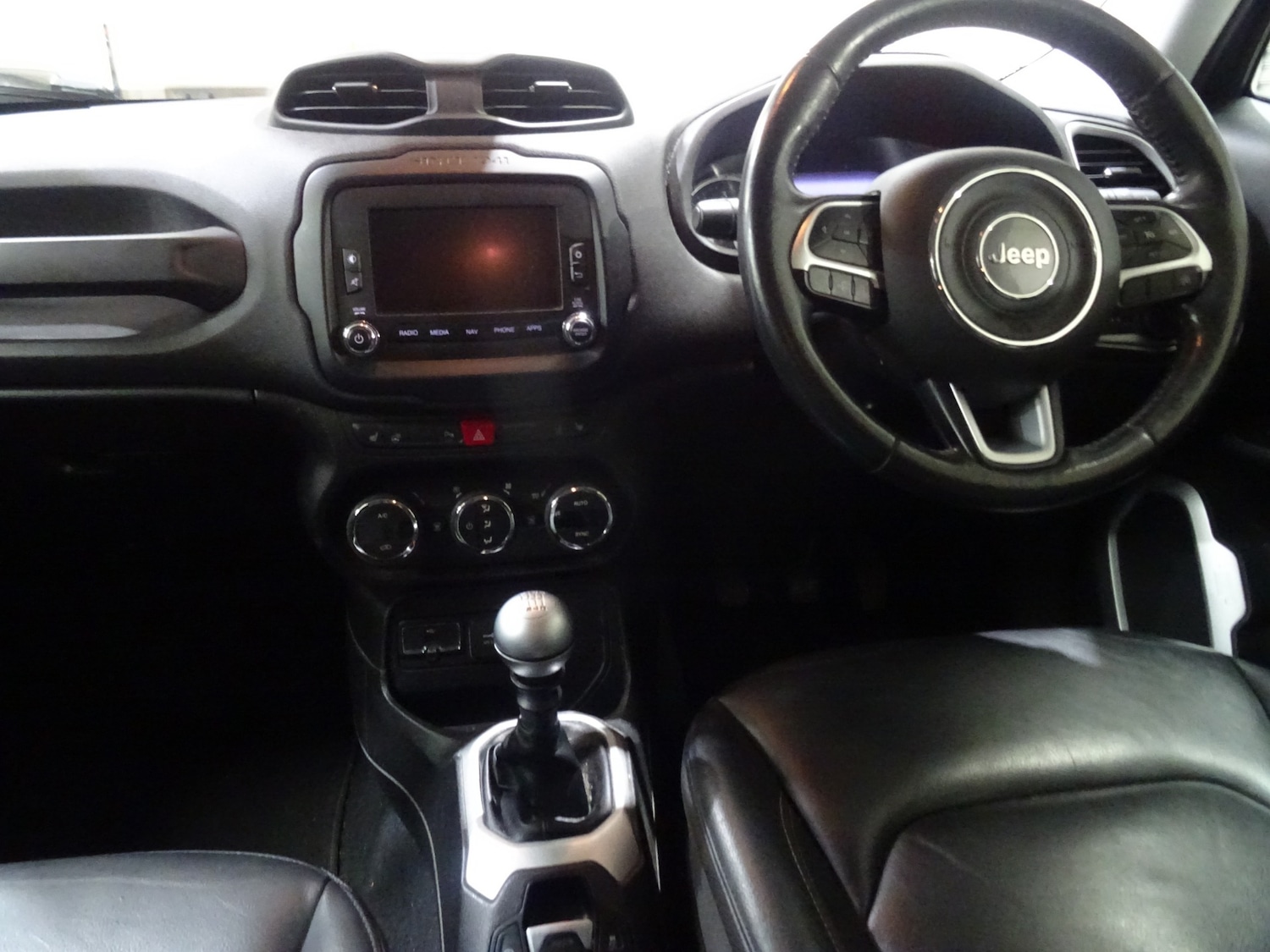 Used Jeep Renegade 2016 for sale - 78053690: Photo 2