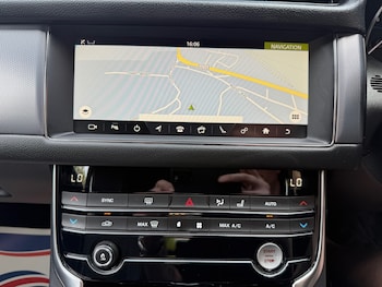 Used Jaguar XF 2019 for sale - 78748524: Photo