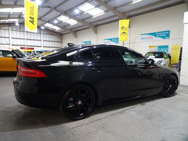 Used Jaguar XE 2018 for sale - 76218914: Photo 10