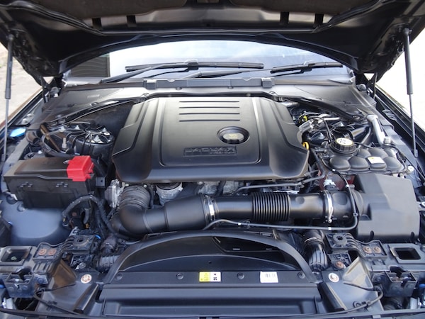 Used Jaguar XE 2018 for sale - 76218914: Photo 14