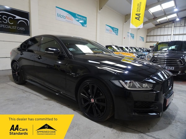 Used Jaguar XE 2018 for sale - 76218914: Photo 1